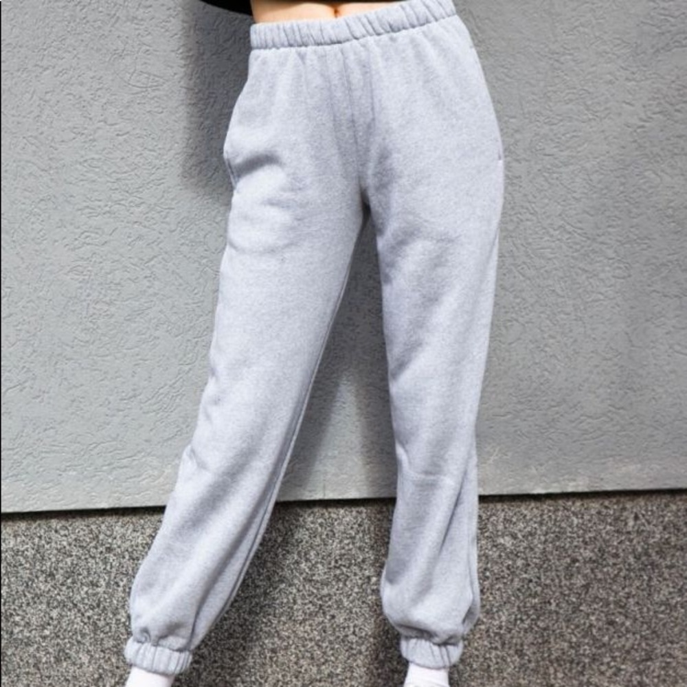 Brandy Melville Rosa sweatpants